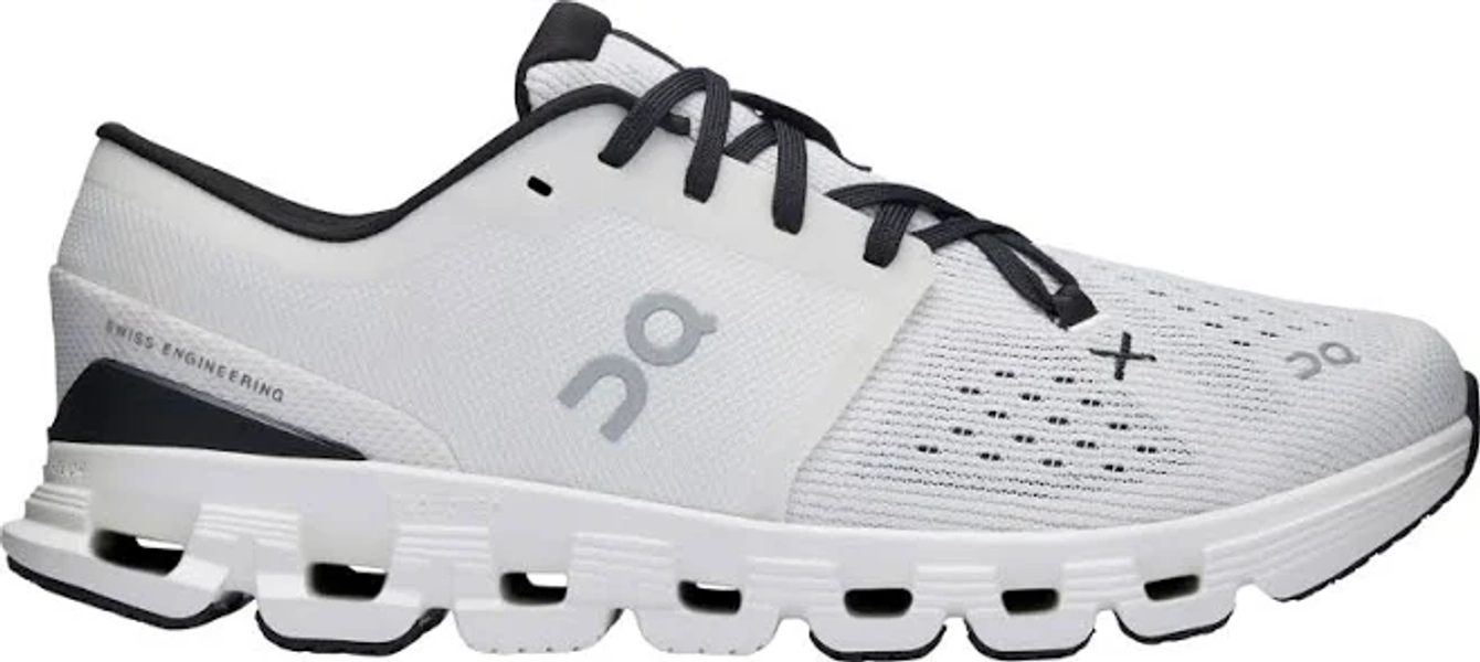 On Women's Cloud X 4