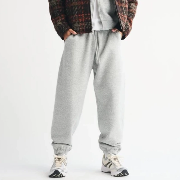 Abercrombie & Fitch Men's Essential Baggy Sweatpant