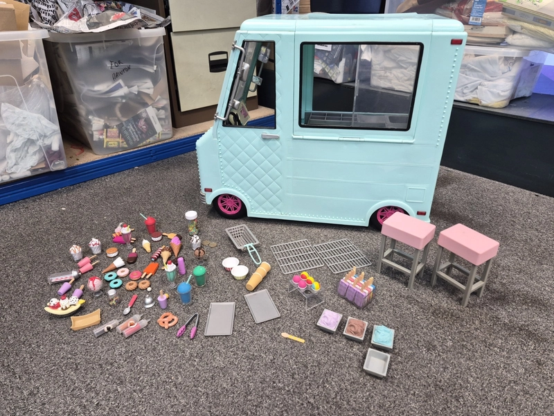 Our Generation Sweet Stop Ice Cream Truck Playset see photos WIL
