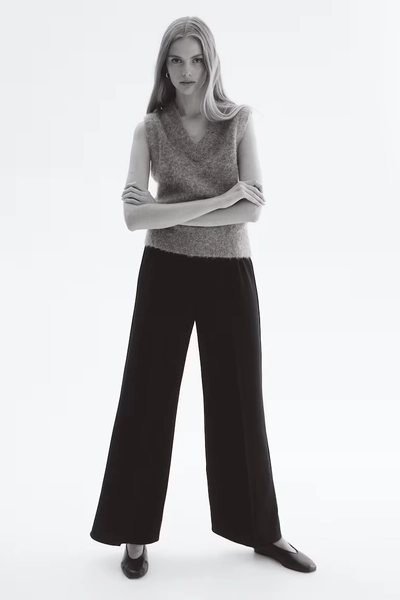 Straight-Leg Pants - Black