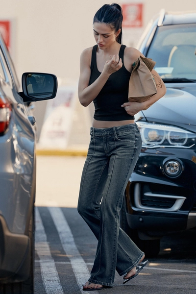 TRF LOW-RISE BOOTCUT JEANS