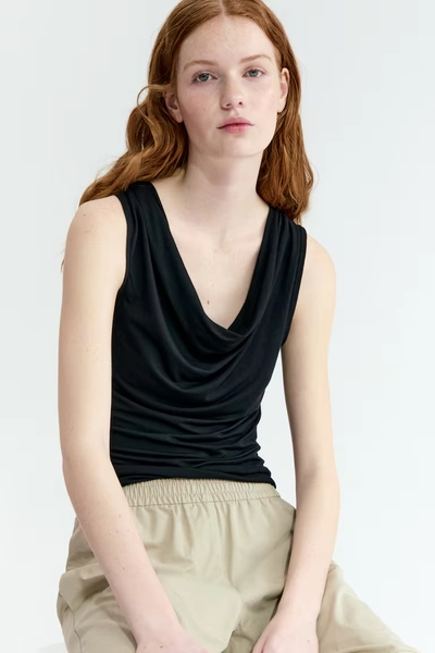Top en jersey avec encolure bénitier - Noir