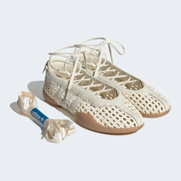 Adidas TAEKWONDO MEI Shoes Women's Originals Cream White Cream White Gum KI3582 | Retro Heritage Style, Timeless Silhouette