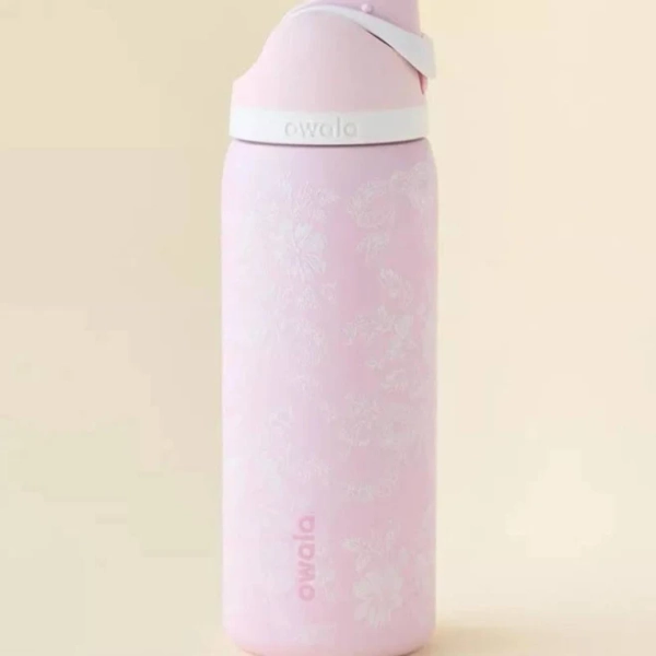 New Owala x Urban Outfitters - Ribbon Toile Owala Freesip 32oz Exclusive Bottle Cup, Insulated Water Bottle Button Drinkware, DUPE Version