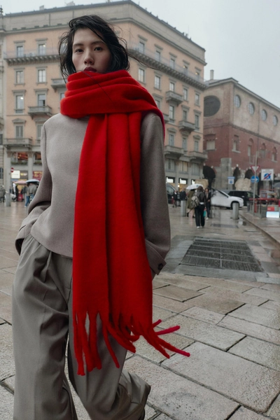 LAURA: PLAIN FRINGED SCARF