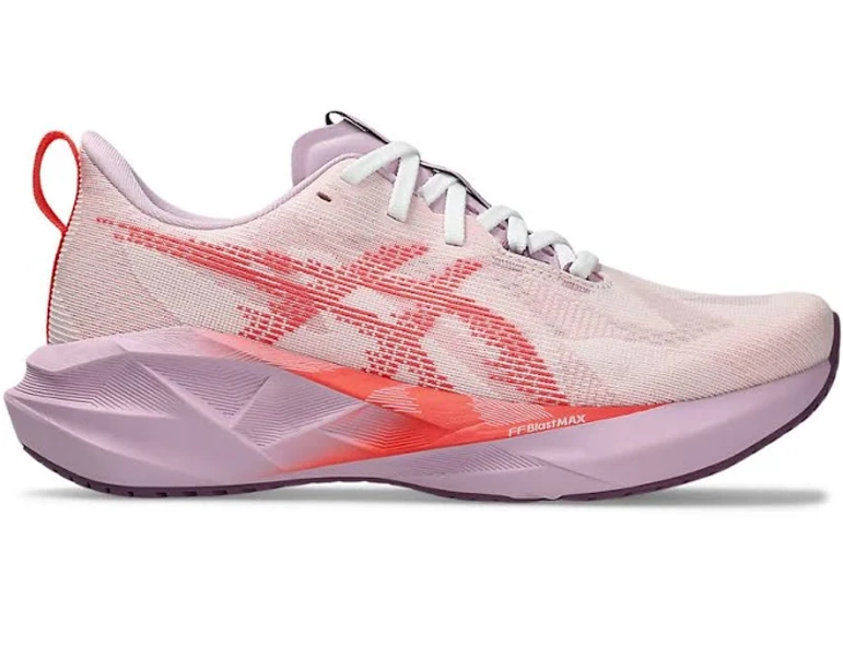 ASICS Women's Novablast 5