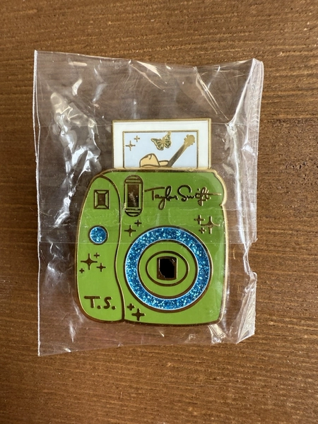 Taylor Swift Polaroid Surprise Pin Debut 🎸