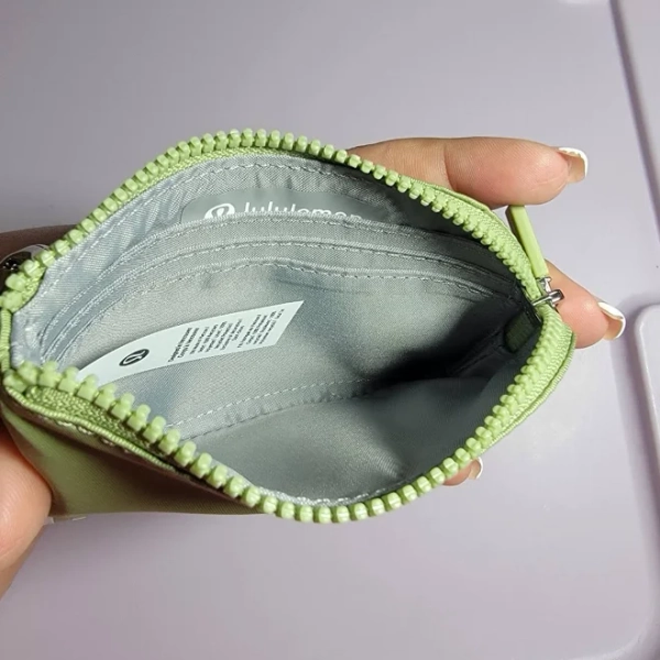 Lululemon Clippable Card Pouch Wallet In Matcha