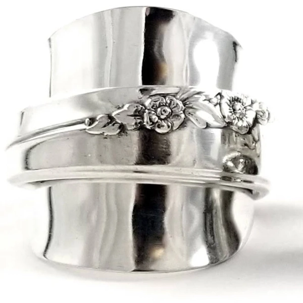 Midnight Jo Have US Make A Spoon Ring