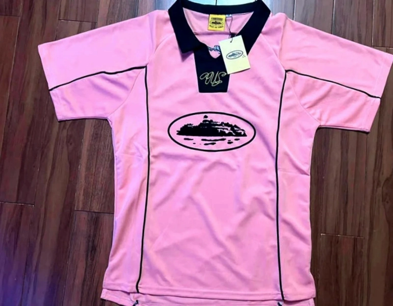 Corteiz Talismo Pink Football Jersey – Size Large – Brand New with Tags