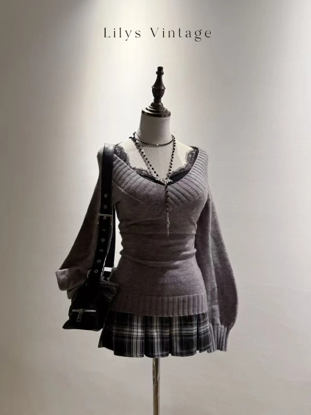 Vintage sweater series, plaid skirt as an inner layer