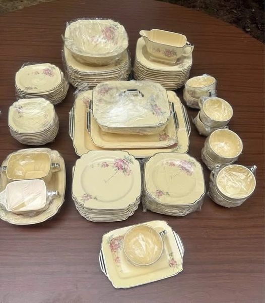 Gorgeous Homer Laughlin “Briar Rose” Dishes ~ Approximately 80 pieces / $400 obo