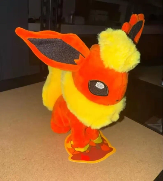 Sitting Flareon Plush 19cm – Cute Fire Type Plush Toy, Kawaii Fox Collectible