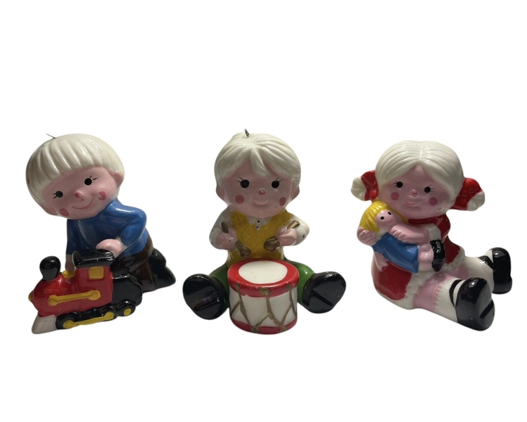 Vintage Christmas Morning Kids With Toys 3 Hand Painted Ceramic 4” Kitsch 1970s