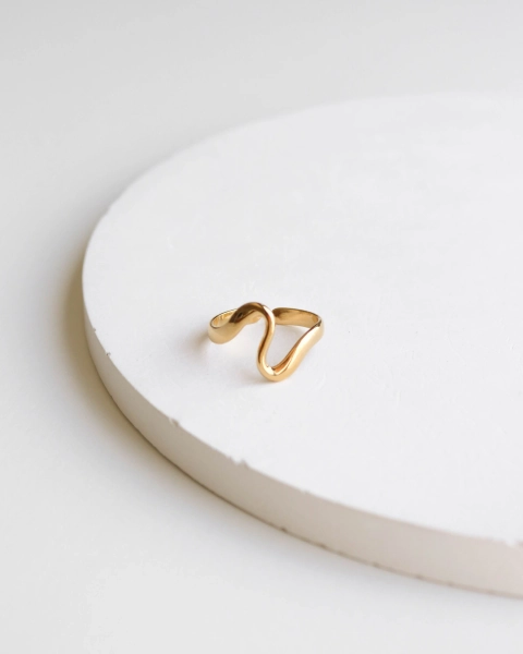 Never Fades - Water Resistant - Gold Wave Ring - 18K Gold Ring - Minimalist Ring - Stackable Ring - Stacking Ring - Minimalist Ring - R9