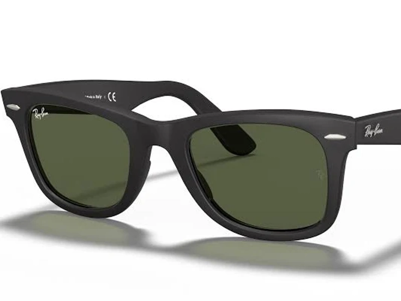 Ray-Ban Wayfarer Sunglasses