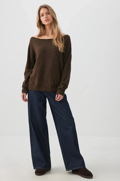 The Off-Duty Low Rise Wide Leg Jean