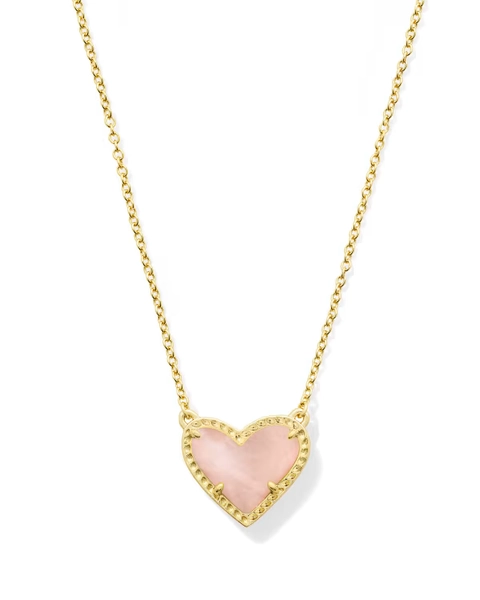 Ari Heart Gold Pendant Necklace in Rose Quartz