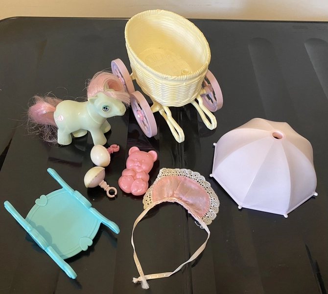 1980s G1 My Little Pony Baby Cuddles Beddy-Bye Eyes,Pram, Rocker, Rattles,Bonnet