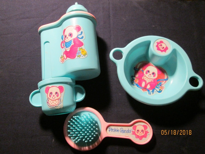 1980's baby care Pinkie Panda Baby food toy serving set.