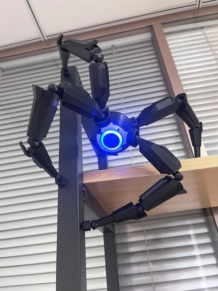 Arc Raiders Leaper RGB Figure, Magnetic Sci-Fi Robot Creature, Floating Display Stand, Gamer Desk Decor, Gaming Collectible Gift