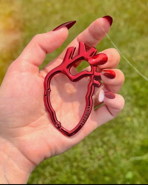 Gothic Unique Heart Shaped Carabiner Alternative Style Keychain