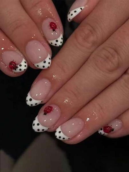 24pcs Short Oval Press On Nails Short Polka Dot French Tip Nails With Ladybug Design Glossy Full Cover Fake Nails Art Fall Winter For Women Girls Daily Dating Party Wear