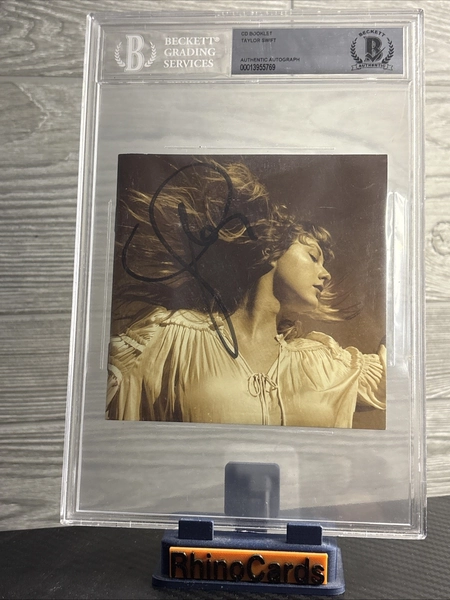 Taylor Swift Fearless Autographed CD Booklet BGS Authenticated