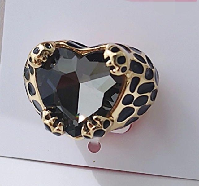 Betsey Johnson Gold Tone Chunky True Leopard Ring Black Crystal Size 8 NWT