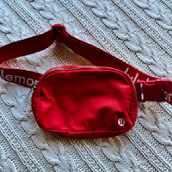 Lululemon Original Everywhere Belt Bag 1L