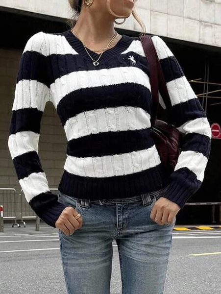 SHEIN Tween Girl Striped Sweater Suitable For Casual Wear, Back To School Wear, Home Style, Daily Wear, School Wear, Travel Wear, Sports Wear, Winter Wear, Christmas Wear, New Year Wear, Preppy Style Autumn Winter White And Black Striped Sweater Knit Sweater Cute Sweater Unisex Cable Knit Sweater