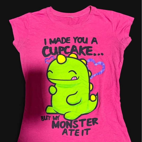 monster scene kid tee

Pink baby tee with green...