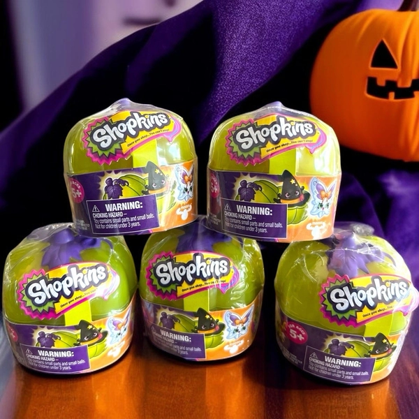 Lot of 5 Shopkins Halloween Mystery Glow In The Dark Pumpkins Factory Sealed!