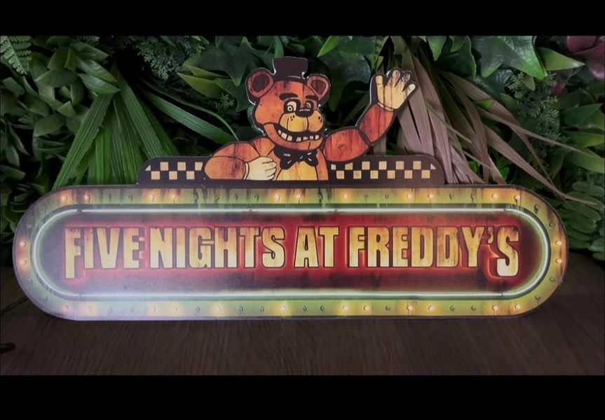 FNAF Five Nights At Freddy’s Freddy Fazbear Colour Changing Light With Remote