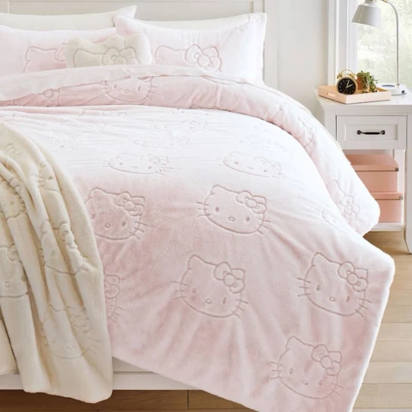 Hello Kitty Magical Faux Fur Throw