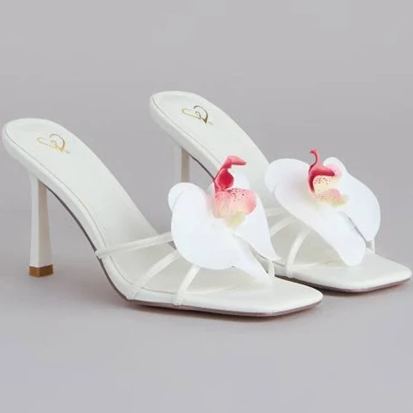 Windsor Vacay Mindset Tropical Flower Leather Heels
