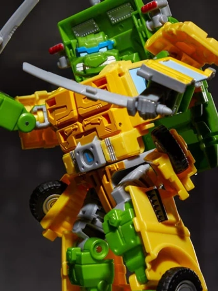 Transformers Collaborative Teenage Mutant Ninja Turtles x Transformers Party Wallop
