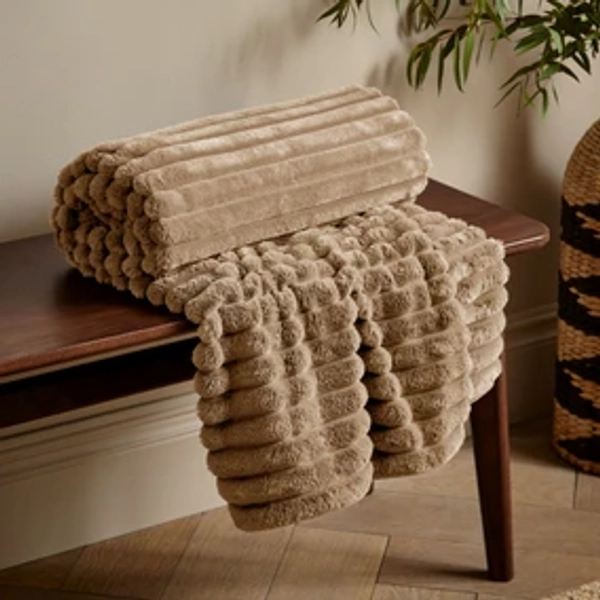 Cosy Ribbed Throw 130cm x 170cm