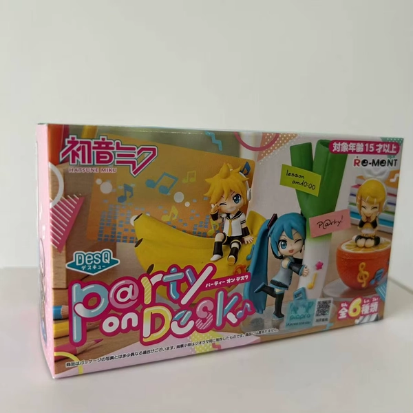 1pcs Random style Anime Hatsune Miku KAITO party on desk Figure kawaii PVC Model Miniature Toys Doll Collectible Gifts