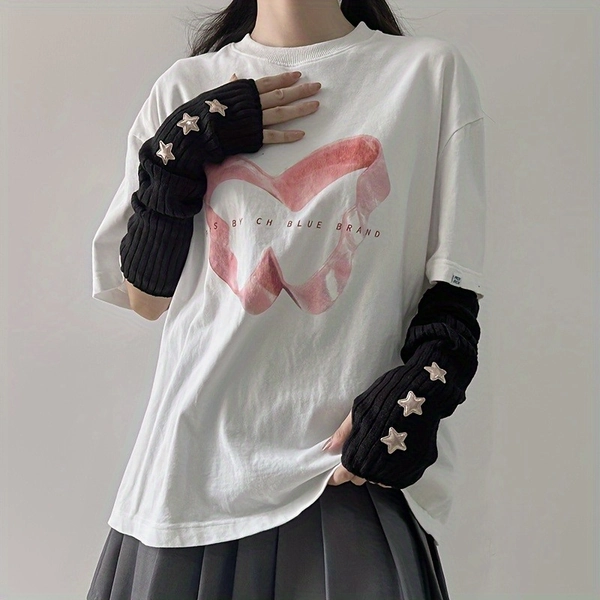 Kawaii Anime Arm Sleeves And Finger Gloves for Women in Y2K Style - Stretchy Sun-Protective Cooling Sleeves Featuring Star And Heart Cutouts, Available in Pastel Colors for Cosplay, Lolita Fashion, And Casual Summer Outfits - Adorable Spicy Hand Acc