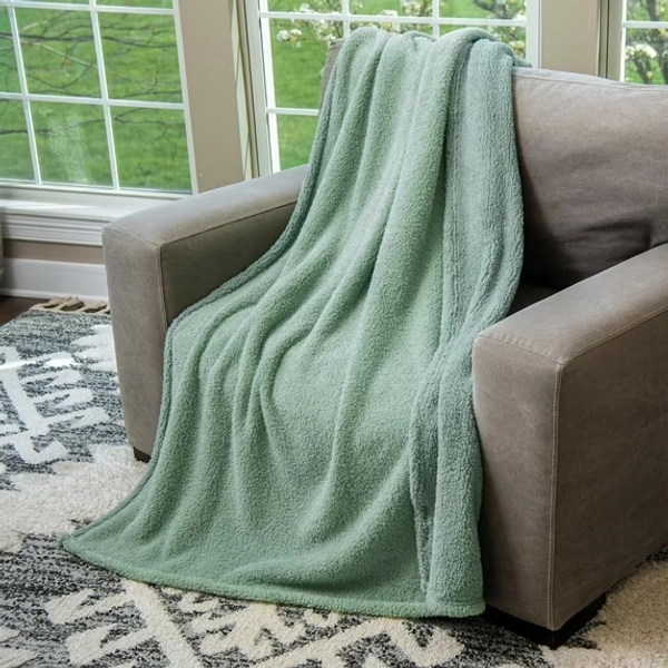 HGTV Teddy Sherpa Fur Throw Blanket Quietude 50 x 70 inches