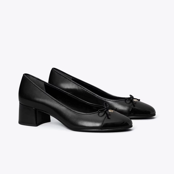 Cap-Toe Pump in black, size 9.5