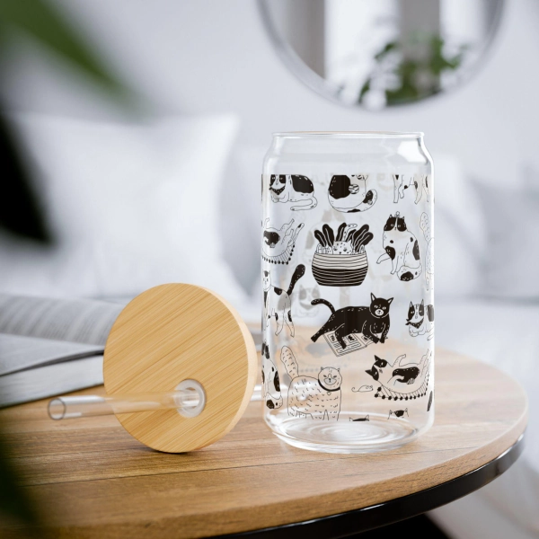 Black Cat Sipper Glass: 16oz Clear Tumbler with Bamboo Lid