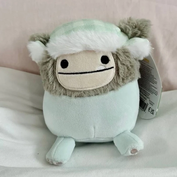 Squishmallows Evita Bigfoot