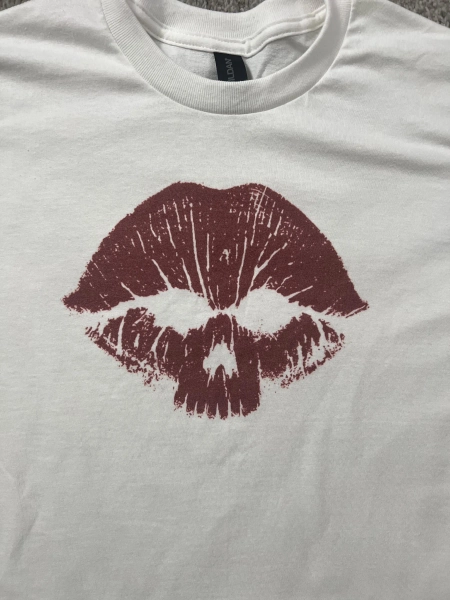 Kiss of Death tee