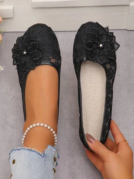 1 Pair Vintage Women's Flats, Embroidered Hollow Vamp, Rhinestone Flower Decor, Breathable Comfortable Soft Sole Slip-On Shoes, Suitable For Parties, Dates, Dances, Parties, Daily Casual, Beach, Resort, Indoor, Street, Campus Wear