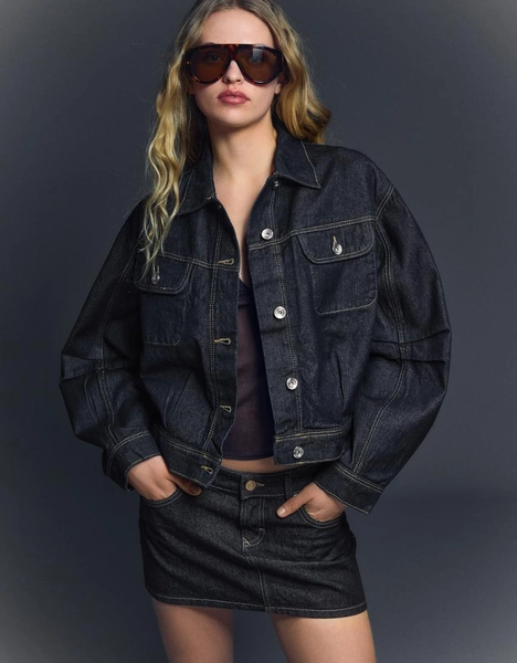 Gecroppte Jeansjacke mit Puffärmeln
