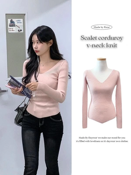 Scarlett Ribbed V-Neck Knitwear 