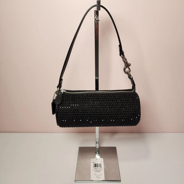 COACH

NOLITA BARREL BAG

novelty...