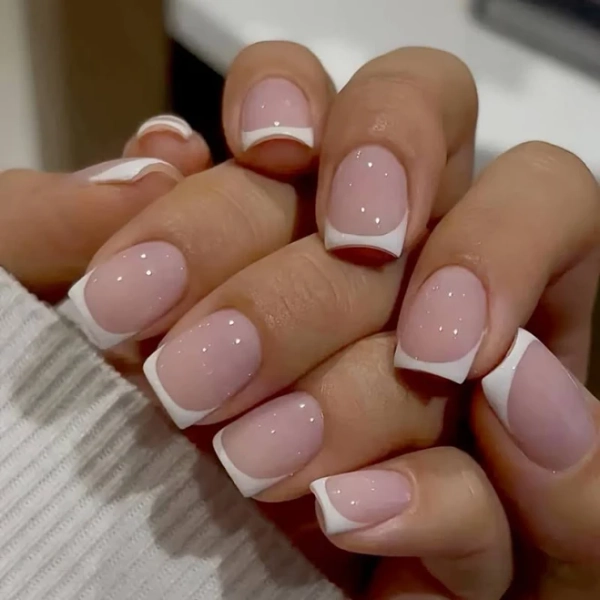 24pcs Nude White French Fake Nail Short Square Nail Tips Fashion Wearable False Nails Glue Simple